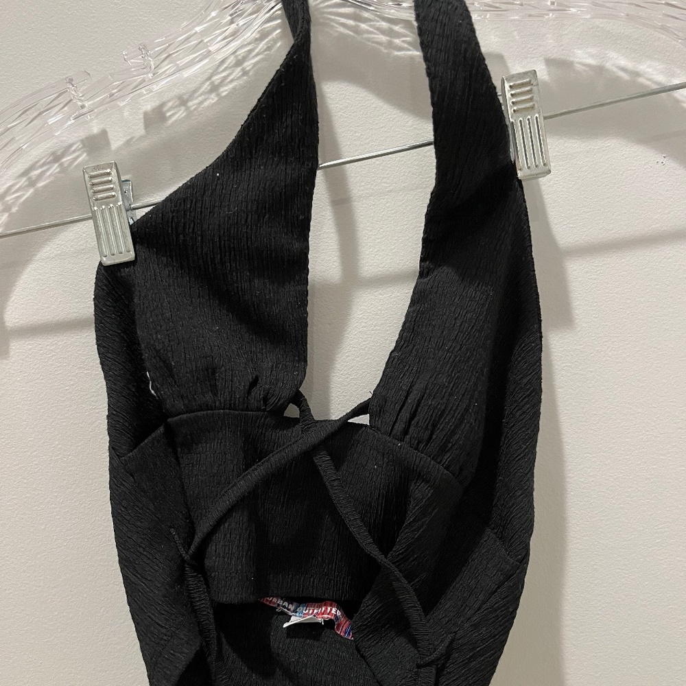 Black halter crop top